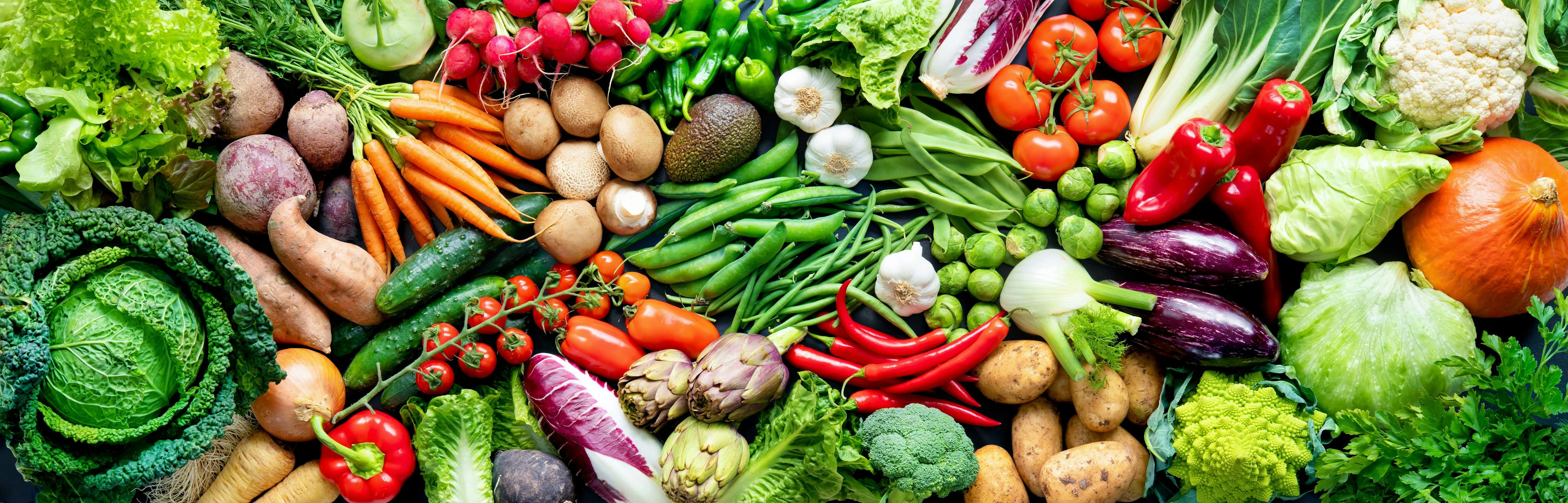 Food background with assortment of fresh organic vegetables | Image Credit: © Alexander Raths - stock.adobe.com