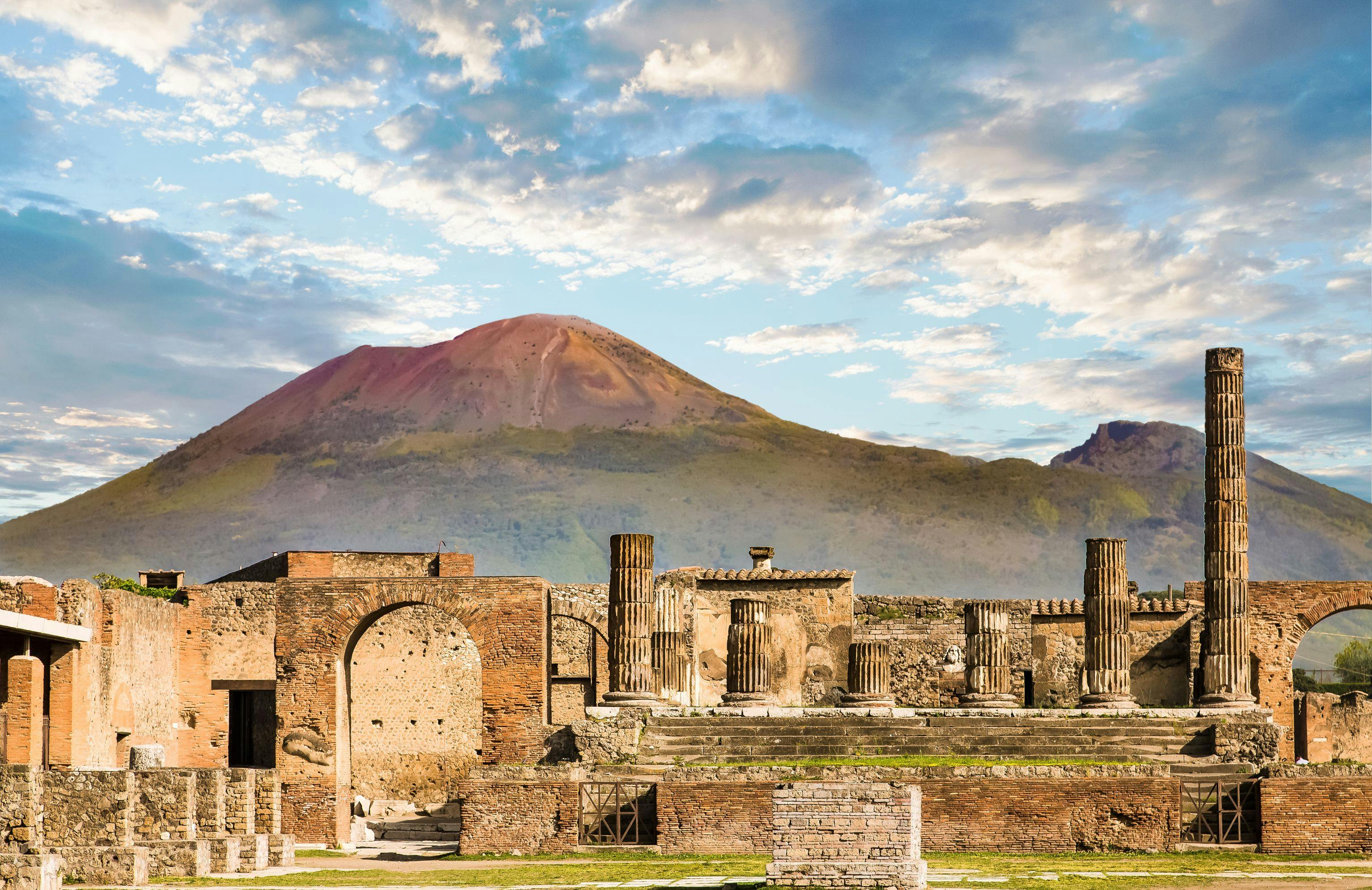 Vesuvius and Pompeii | Image Credit: © dbvirago - stock.adobe.com
