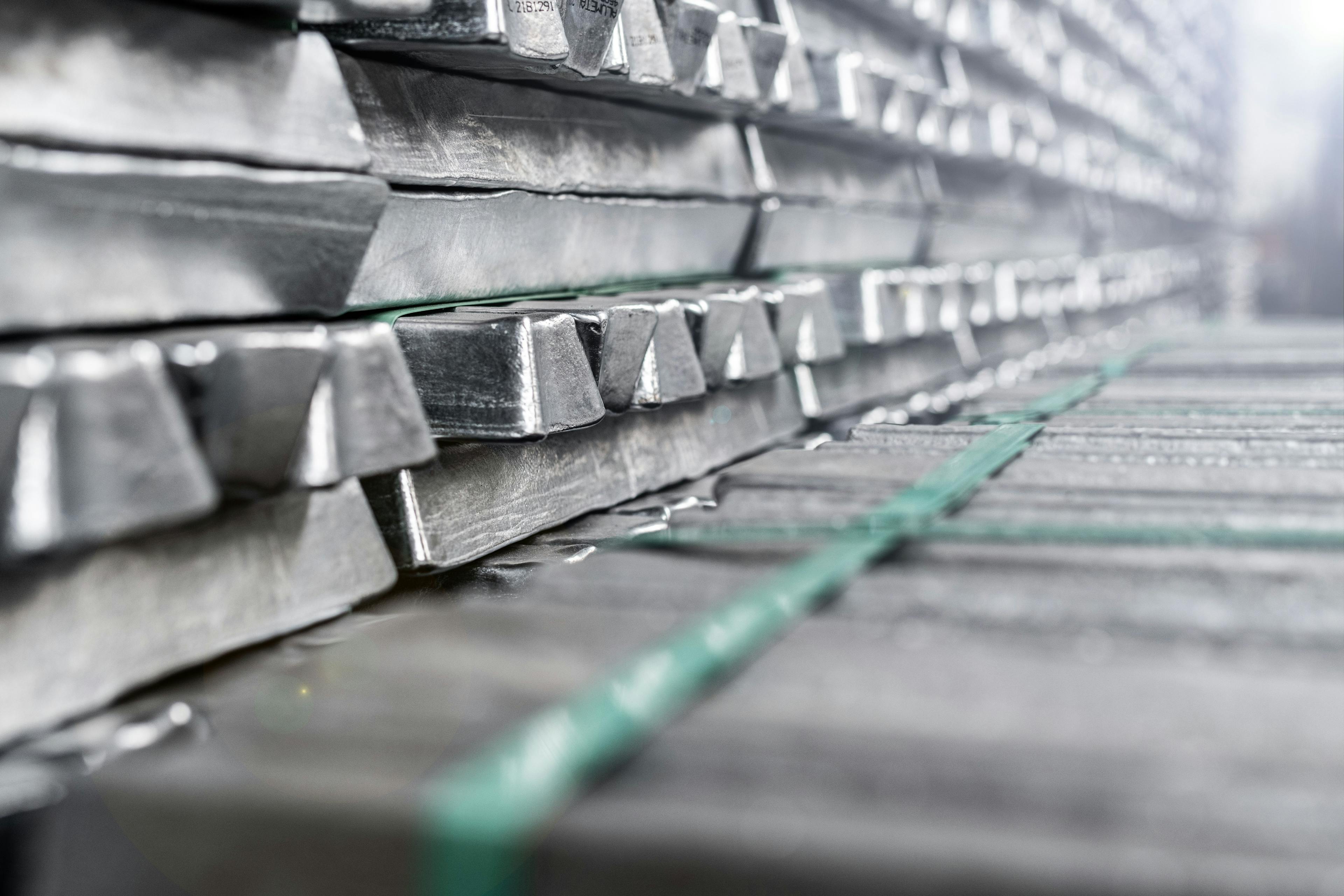 Aluminum ingots - aluminum - industrial production - material pile | Image Credit: © WATCH_MEDIA_HOUSE - stock.adobe.com