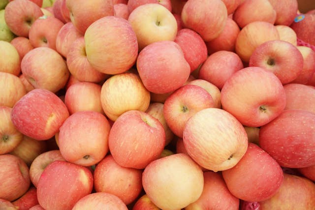 A pile of fuji apples | Image Credit: © weerapat1003 - stock.adobe.com